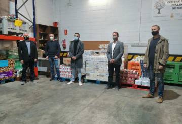 Lafarge y sus trabajadores donan 1.000 kilos de alimentos y productos higiénicos al Centro Solidario de Sagunto